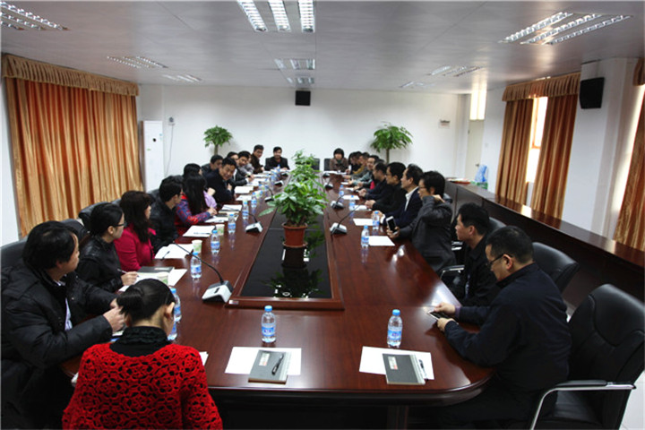 觀摩學(xué)習(xí)以促成長(zhǎng)，合作發(fā)展共創(chuàng)明天