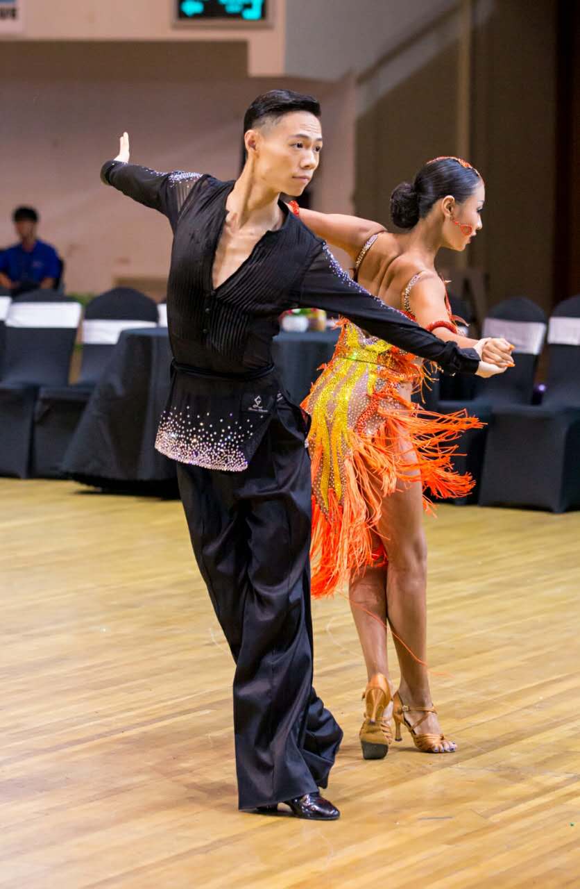 恒美舞蹈學苑——拉丁舞導(dǎo)師李士洋