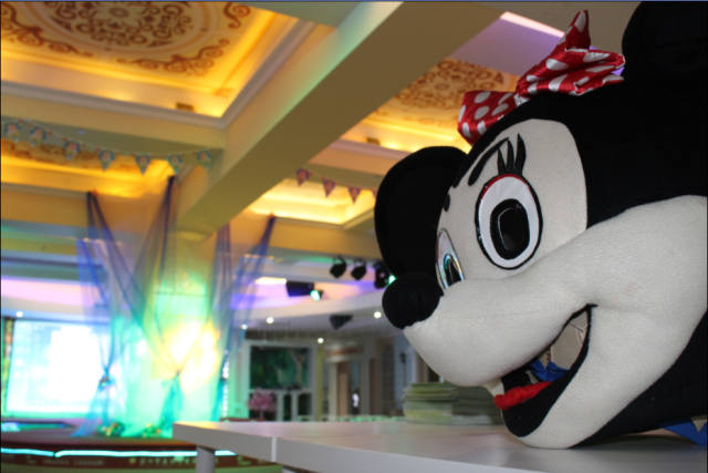 我們今天高高興興，爸爸媽媽請把我留下！