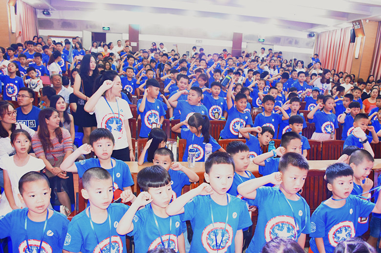 遠(yuǎn)恒佳第十四屆牛津?qū)崙?zhàn)英語(yǔ)夏令營(yíng)開營(yíng)啦！