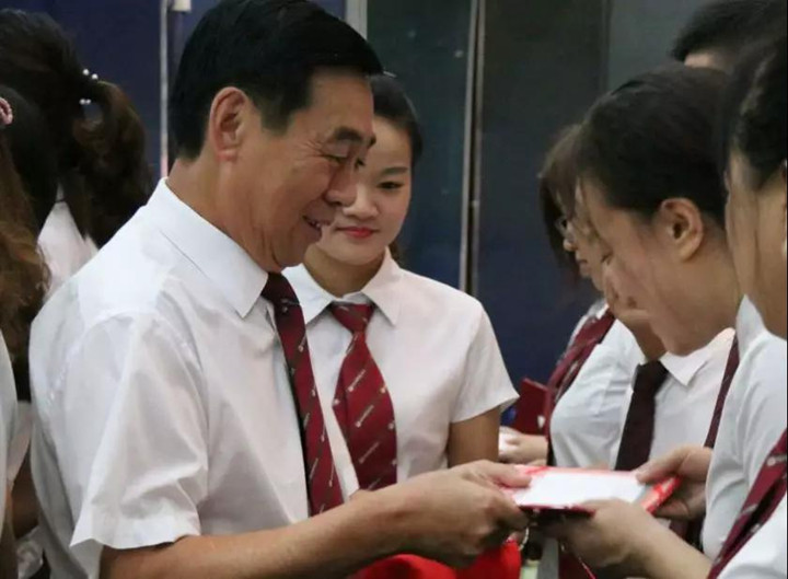 人勤效率高，和衷氣象新，龍華中英文實驗學(xué)校新學(xué)期開學(xué)井然有序