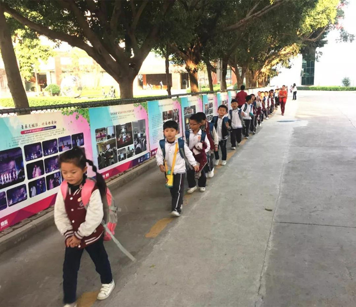 守滿園芳菲，護(hù)一校平安——學(xué)校師生家長值日工作略影