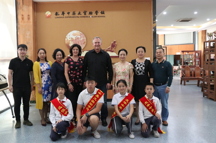 美國(guó)名校索斯蘭學(xué)校來(lái)校訪問(wèn)，深入進(jìn)行國(guó)際教育之路探討