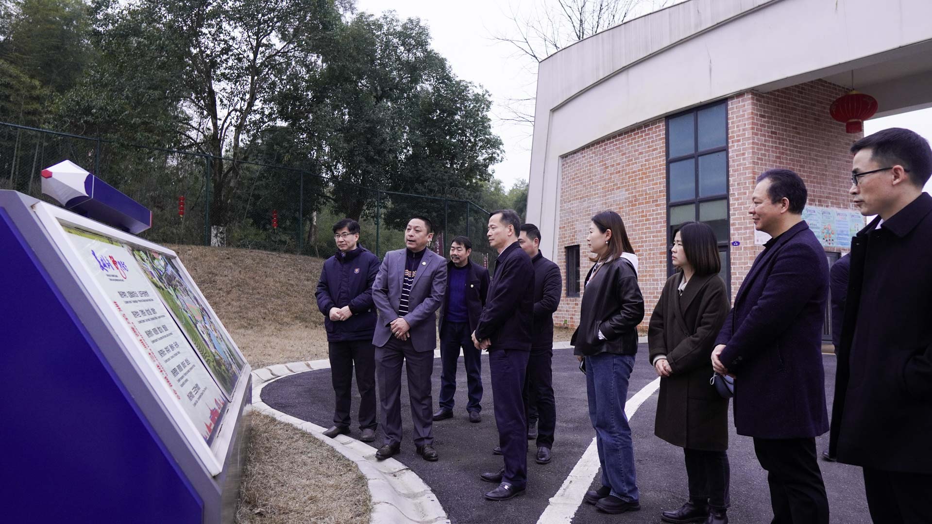 湖南省駐京辦領(lǐng)導(dǎo)調(diào)研郴州市遠(yuǎn)恒佳學(xué)校、遠(yuǎn)恒佳教育公園